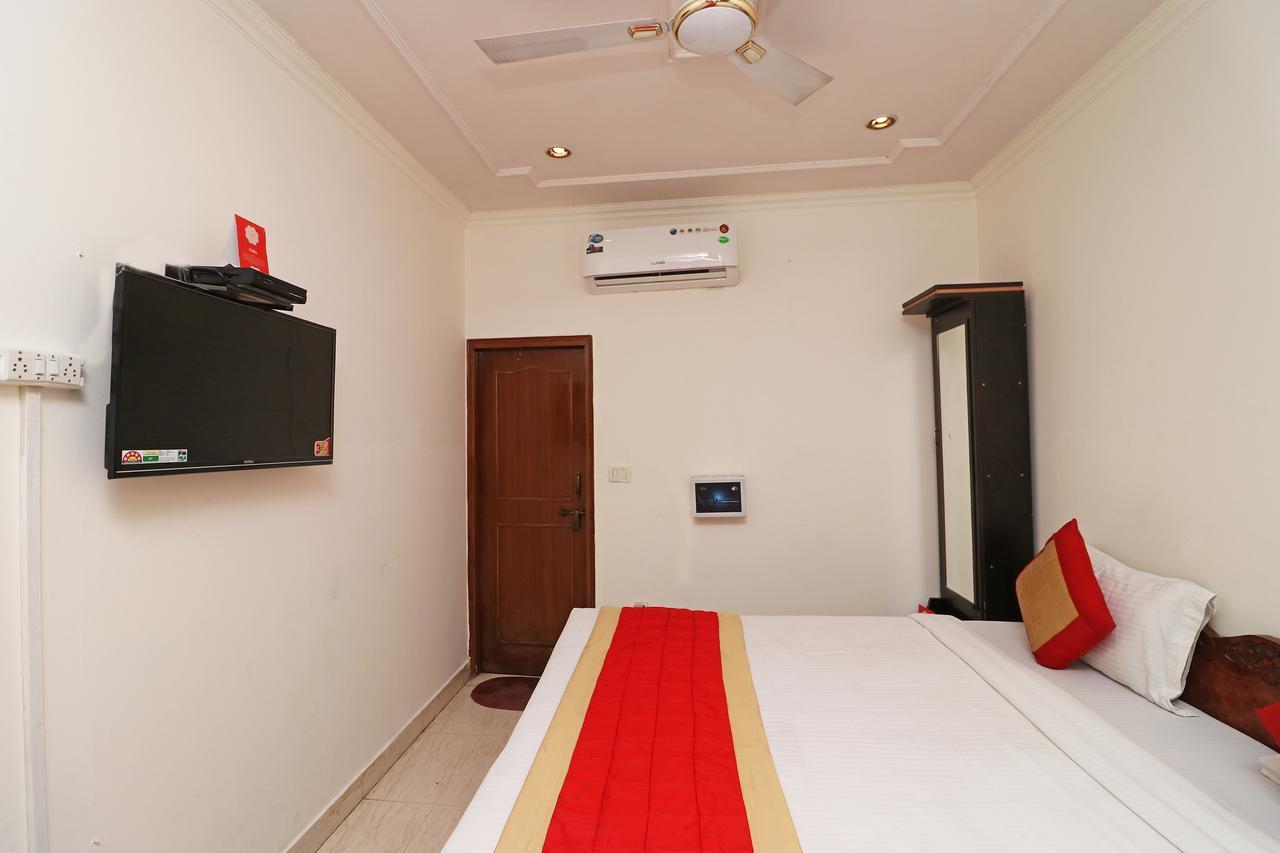 Airport Hotel Green Heights Új-Delhi Kültér fotó