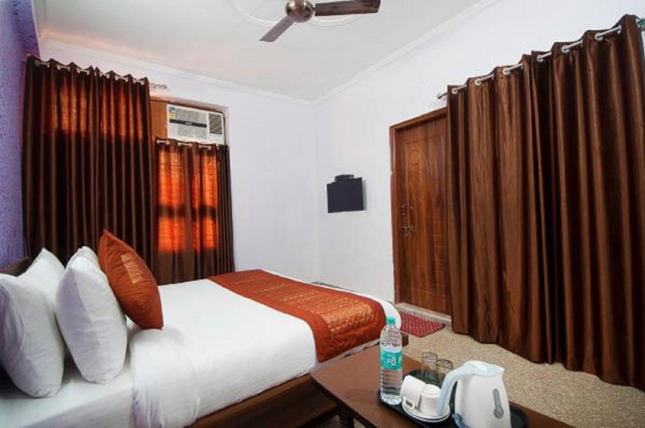 Airport Hotel Green Heights Új-Delhi Kültér fotó