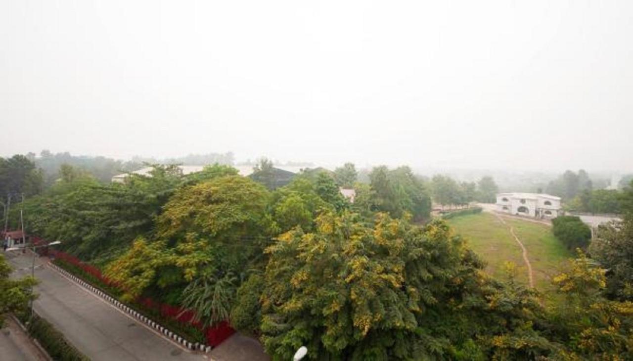 Airport Hotel Green Heights Új-Delhi Kültér fotó